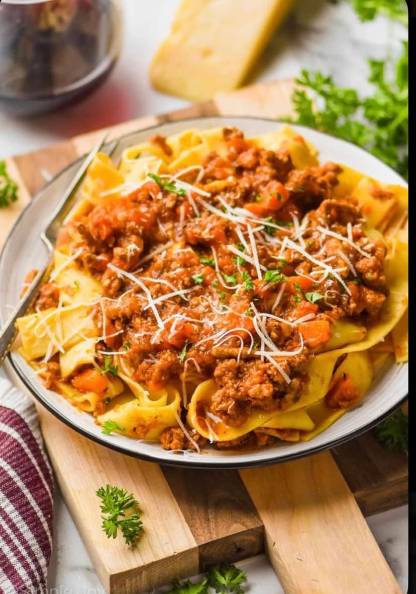 Bolognese Sauce with Grilled Turkey and Pasta